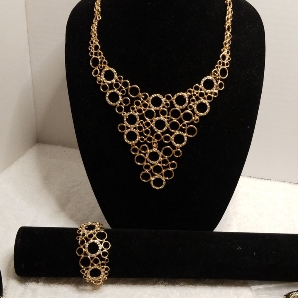Necklace with bracelet